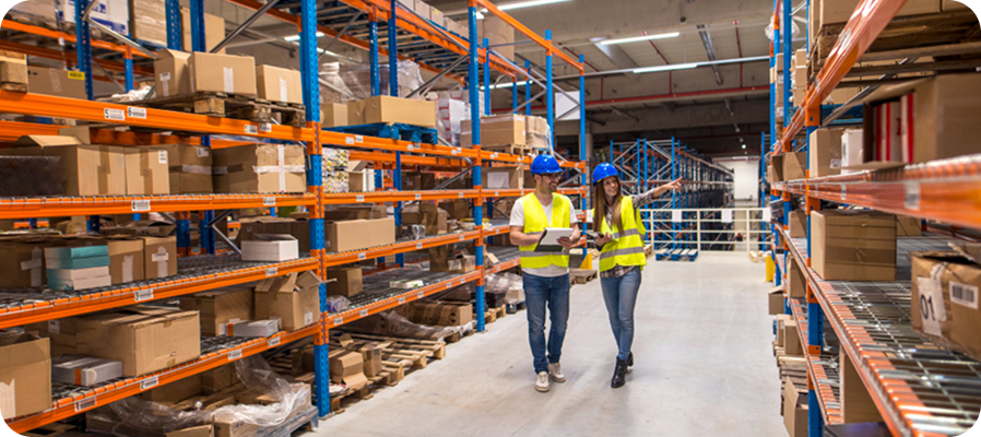 Frischbox Warehouse Operators Working in Aisle